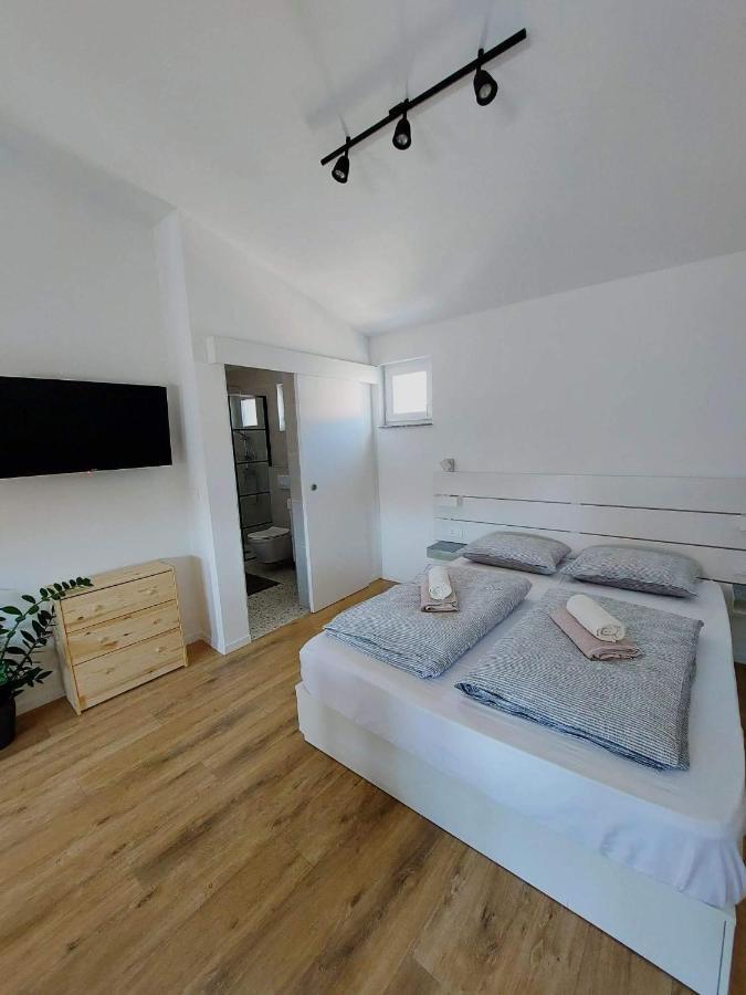 Ferienwohnung Climber Starigrad Paklenica Exterior foto