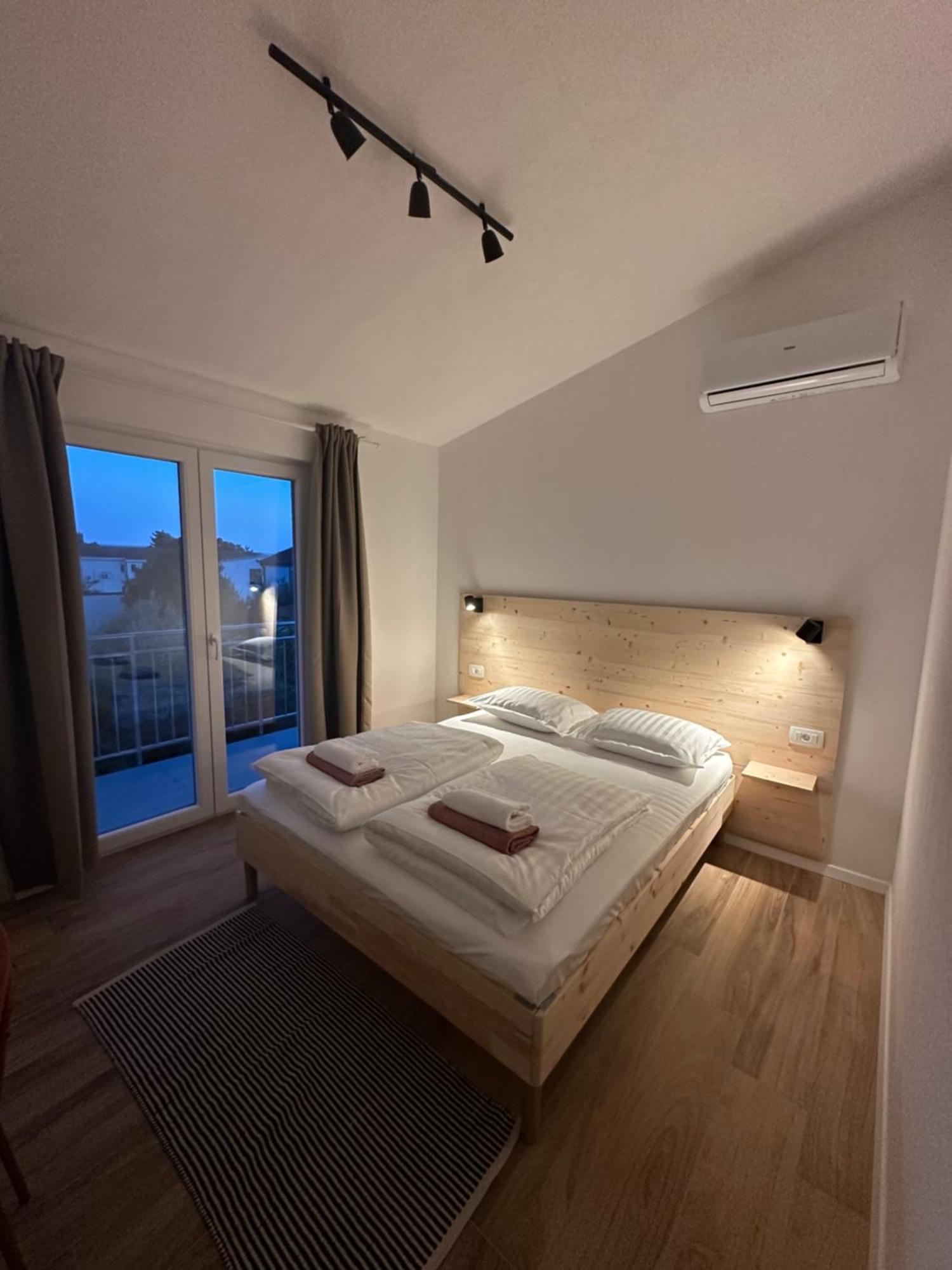 Ferienwohnung Climber Starigrad Paklenica Exterior foto
