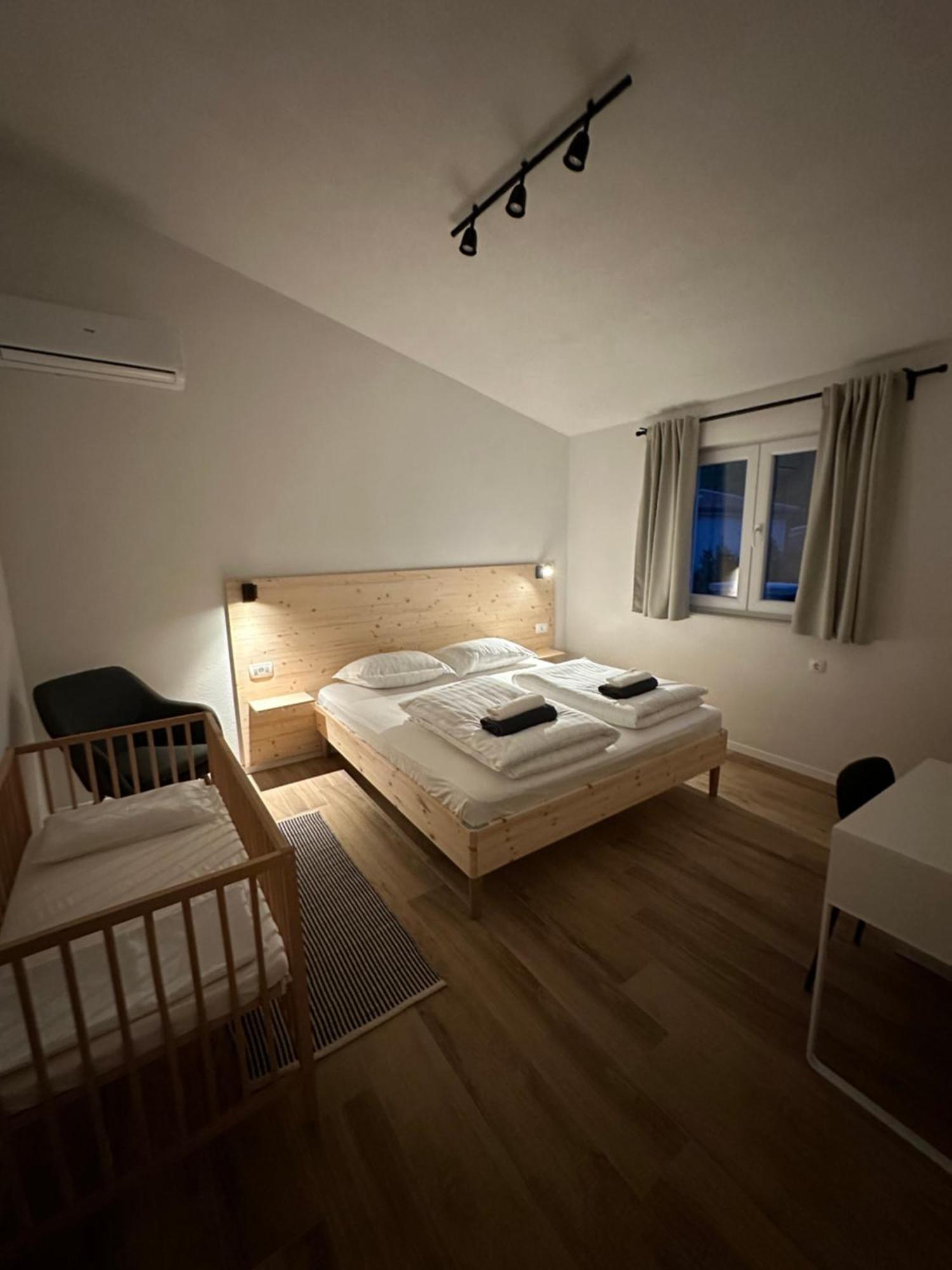 Ferienwohnung Climber Starigrad Paklenica Exterior foto